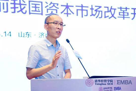 从左到右,从上至下,依次为于明杰校友、马莹校友、王明寿校友和高梦同学。
