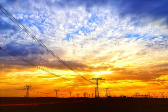 ▲准东—皖南±1100千伏特高压直流输电工程新疆段