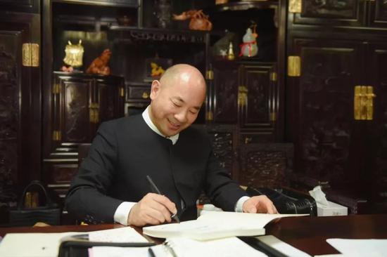 在王文银看来，学习是解决所有问题的唯一方法。