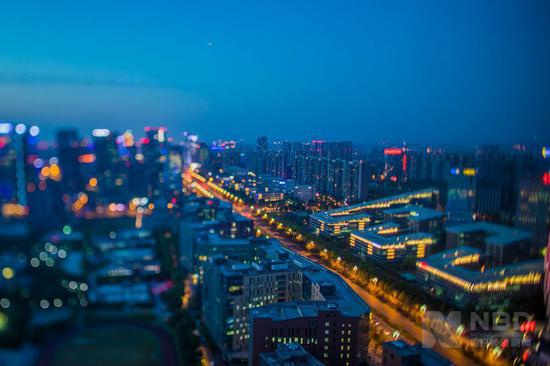 成都夜景 图片来源：张建 摄（资料图片）