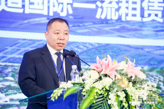 天津东疆保税港区党委常委、管委会副主任李公良
