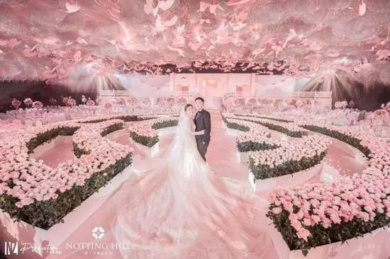 图据 @诺丁山婚礼企划 -NottingHill 官方微博