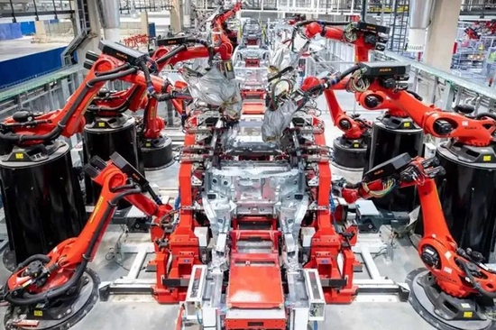 特斯拉上海超级工厂生产线