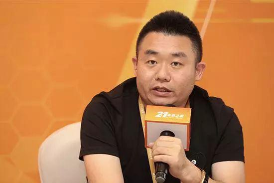 共享充电宝行业正在考验道德下限——来电CEO当街“行窃”被拍摄。