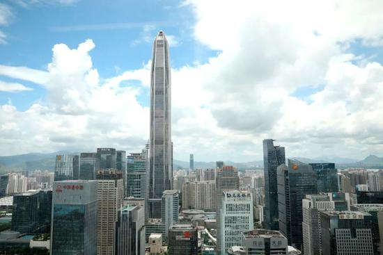 　平安金融中心，中国平安总部，深圳新地标，世界第四高建筑。&nbsp;