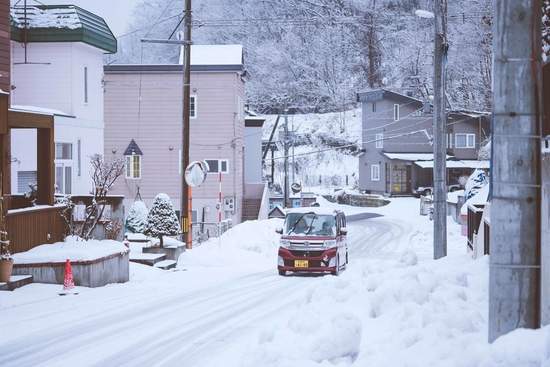 　日本年轻人：白给的房子，都不想要