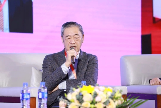 新华人寿保险股份有限公司创始人、中国保险康养产业创新论坛主席 孙兵