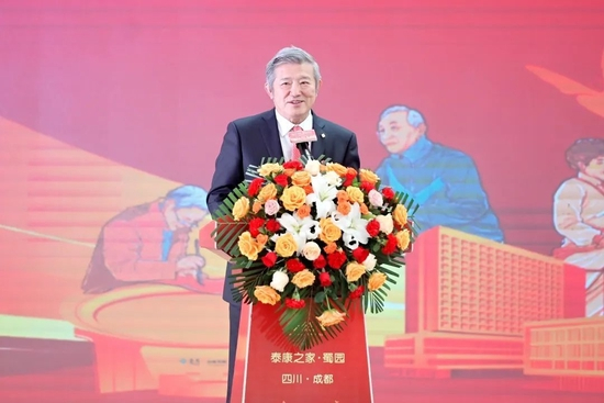 　陈东升 泰康保险集团创始人、董事长兼首席执行官