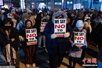 在美中国留学生：同学上学路上被抓走，一关就是8个小时