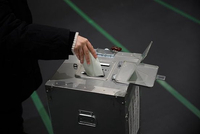 出口民调：日本执政联盟预计获得众议院过半席位