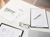 金融营销新规倒计时：千元可挂靠机构、万元可当客座“教授”，灰产借焦虑炮制“伪合规”