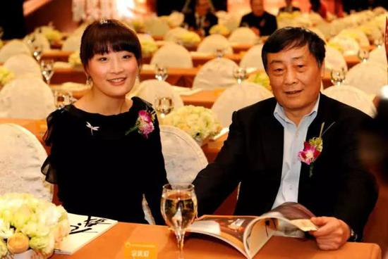 宗馥莉是否有能力接班，也值得担忧。