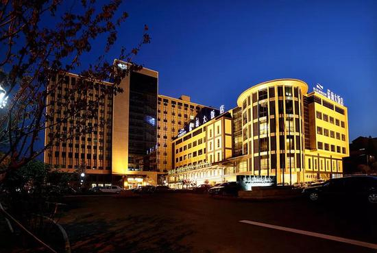 青岛蓝海大饭店（李沧区）