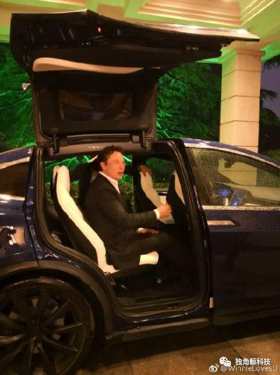 ▲特斯拉落子中国，将在上海建成超级工厂，这是美国之外的首个超级工厂。11日，马斯克便转战北京。