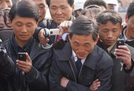 △ 智能机明显像小灵通