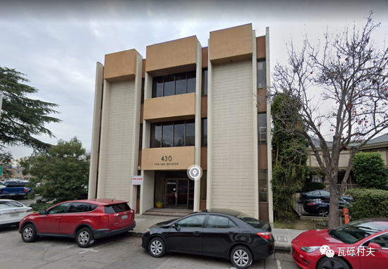 　　最早的Zip2总部，430 Sherman Avenue in Palo Alto, California。图片源：levelup.gitconnected.com