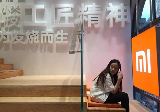 10月1日，小米之家武汉旗舰店落户楚河汉街（图片来源：视觉中国）