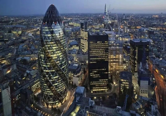 繁华的伦敦金融城（图源：凤凰财经）