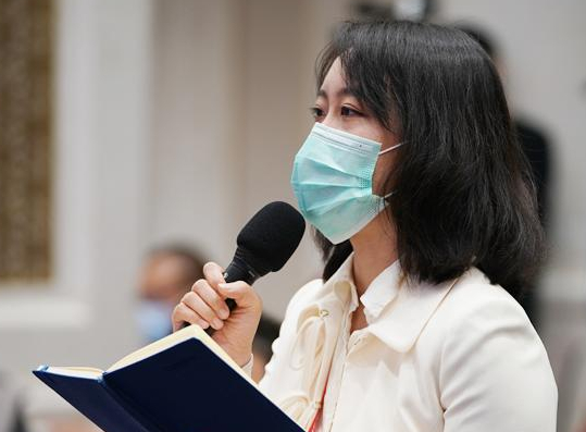 　经济日报记者提问