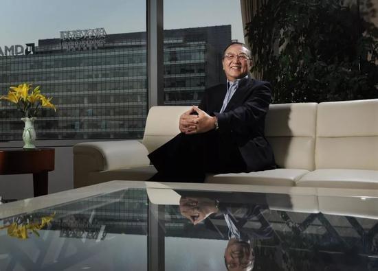 柳传志在联想控股大厦