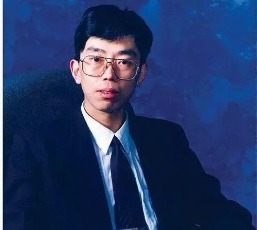 图：年轻时的史玉柱