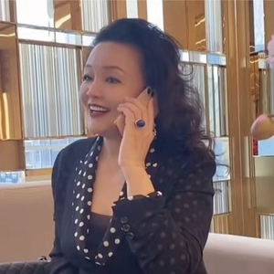 放下俏江南，63岁张兰开启网红人生_手机新浪网