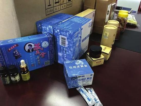 　相城警方查获的涉案“假药”。图片来源：网络