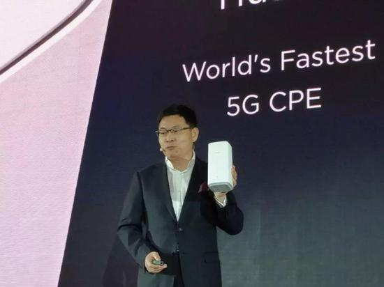 图| 华为首款 5G 终端 CPE （来源：DT 君）