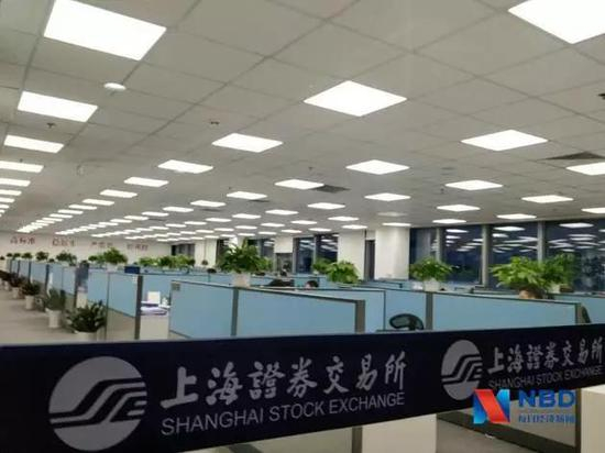 接待室门牌及内部↓