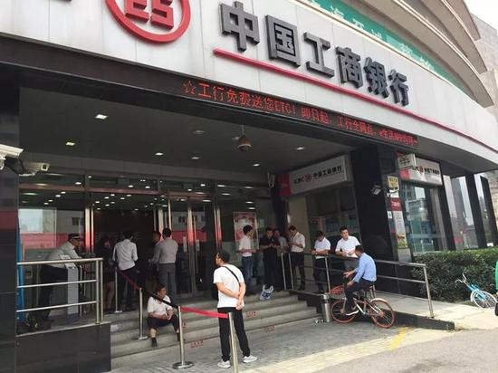 拍摄地点：人民银行征信中心上海分中心 浦东大道637号