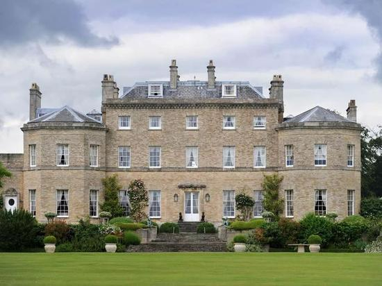  费利西蒂价值3000万英镑的豪宅