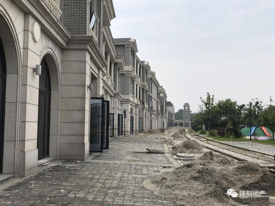 暂停施工的芙蓉街&nbsp;&nbsp;图片来源：镁编摄