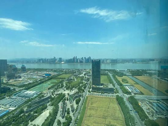 丽晶国际30F的景色，夜晚更美