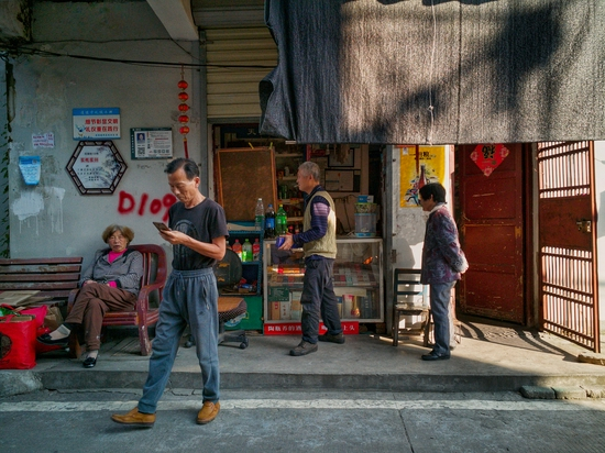 小卖部在街头巷尾&nbsp;