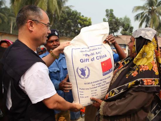 2008年北京奥运会之后，李宁参加联合国粮食计划署活动&nbsp;&nbsp;&nbsp;受访者供图