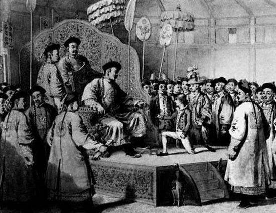 英国人行单膝跪地之礼，而后觐见开始