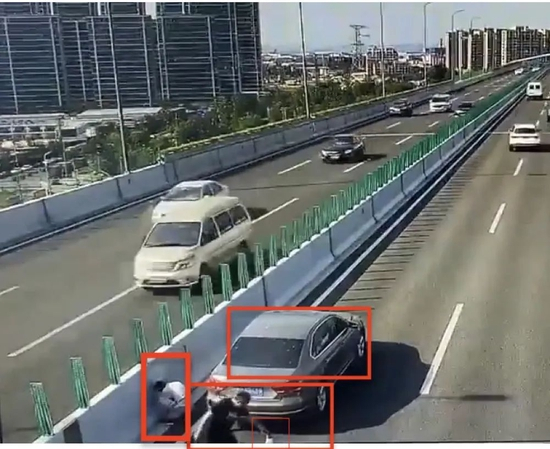 ▲事故发生前1秒