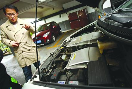 更换电池后的比亚迪e6，车主感觉电机、刹车、底盘开始出现明显异响。　/晨报记者　张佳琪