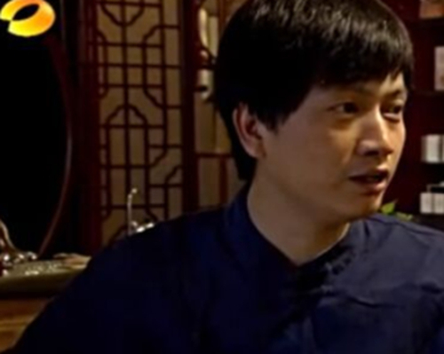 内地著名青年作家张一一博客撰文《岳阳楼是“青楼”吗》逐一驳陈雨露雷人观点。