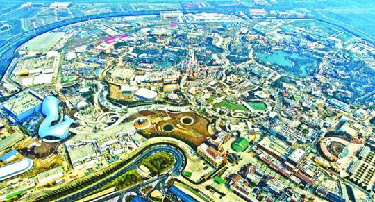 这是3月27日航拍的上海迪士尼乐园。　/新华社