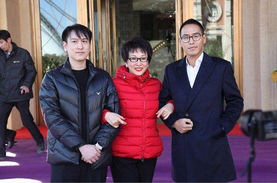 徐枫和汤珈铖、汤子嘉。