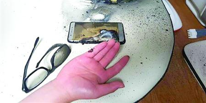 三星回应国行Note 7发生电池爆炸：还在调查中_手机新浪网
