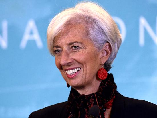 IMF总裁拉加德去年12月宣布人民币将于今年10月1日正式加入SDR