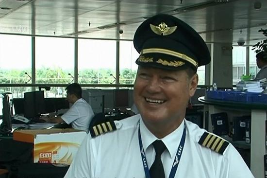 南航机长Michael Hackwood