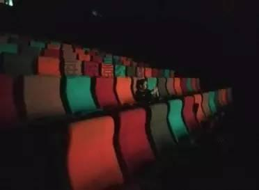 洛溪喜洋影城21日17时35分6号厅《我不是潘金莲》实际观影情况（每经影视/摄）