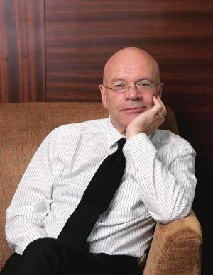 英国著名学者马丁·雅克