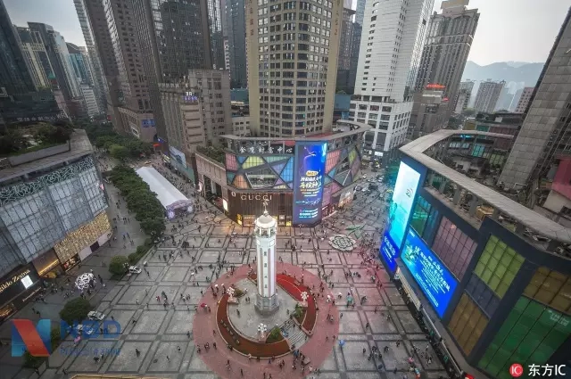 重庆市，解放碑。图片来源：东方IC