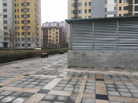 被业主戏谑的奇葩“停车位”