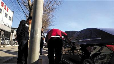 3月14日，二手车平台检测人员正在检测一辆“调表车”。