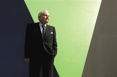 美国著名慈善家和亿万富翁大卫·洛克菲勒，系家族第三代中的佼佼者。